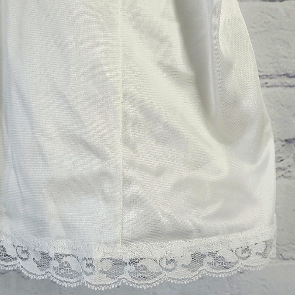 🆕️NWT Vintage 90s White Satin Floral Lace USA Made Adjustable Straps Tank Top S - Picture 7 of 15